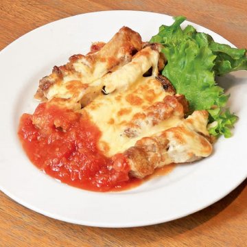 鶏モモ肉のディアブルトマトソース